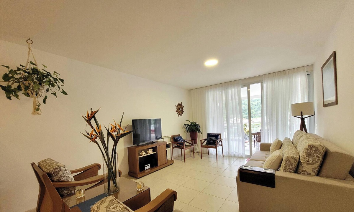 Ponta das Canas Apartment | Elegance and comfort for your vacation - apartment with 3 suites at Marine Resort.