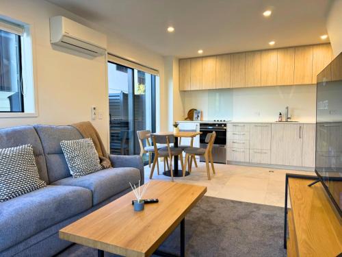 Lower Hutt House | Elegant 2BR Stay with Private Courtyard
