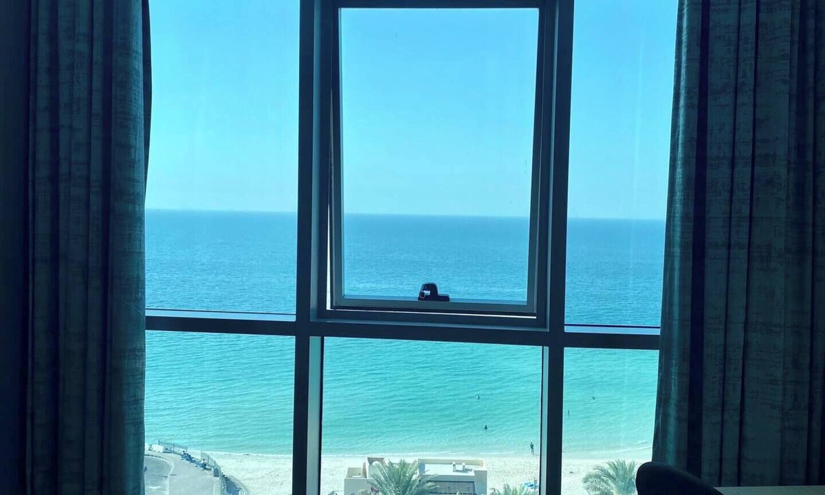 Rumailah Apartment | Elegant Beachfront Apartment with Sea Views