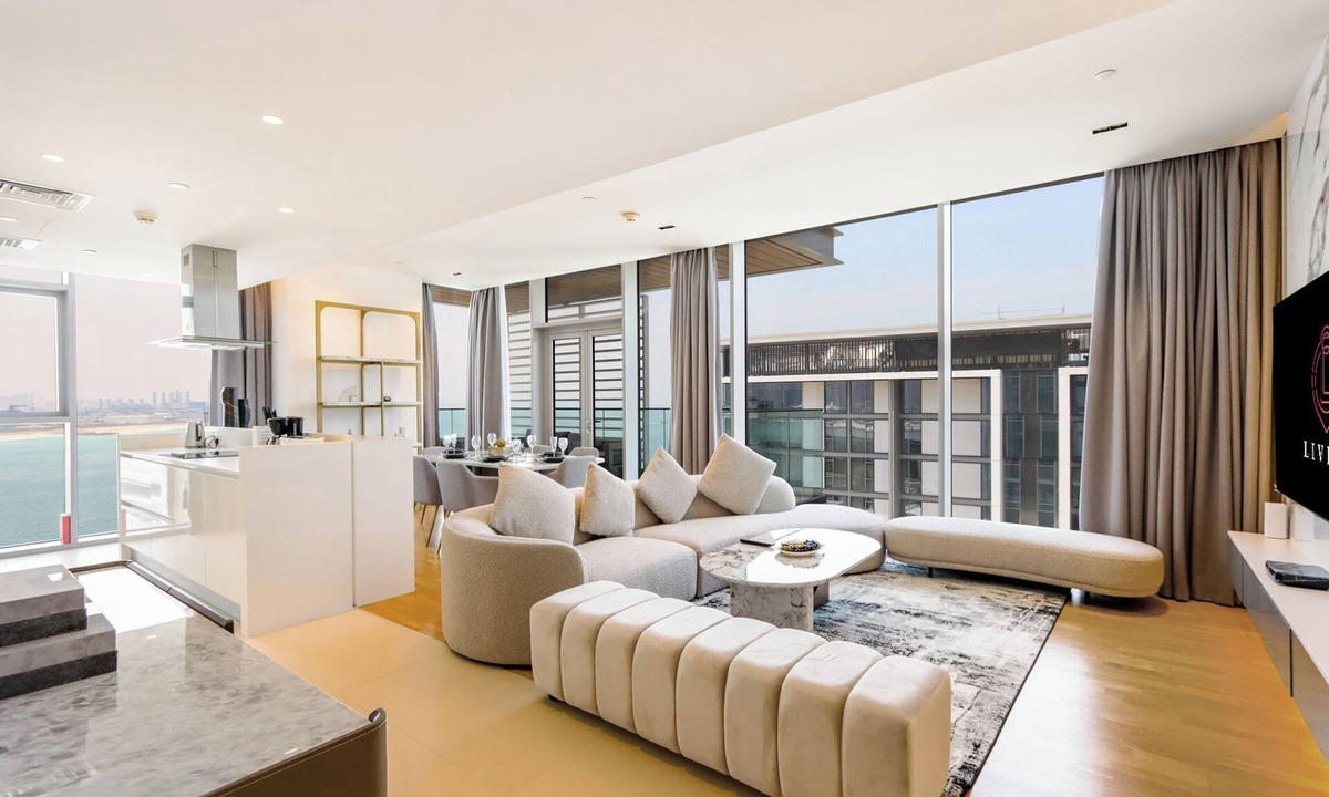 Dubai Apartment | Elegant Bluewaters 3BR+maid's w Sea View