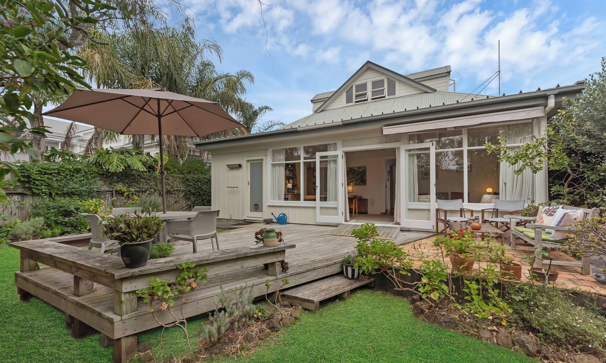 Devonport House | Elegant Devonport Living by Bespoke Stays