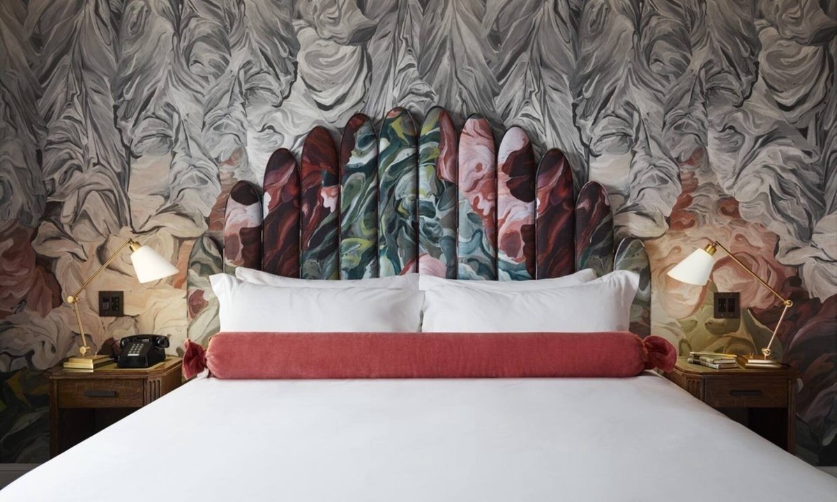 Chinatown Hotel | Elegant Downtown Escape | Gym Access | Near National Mall & Metro | Pet Friendly