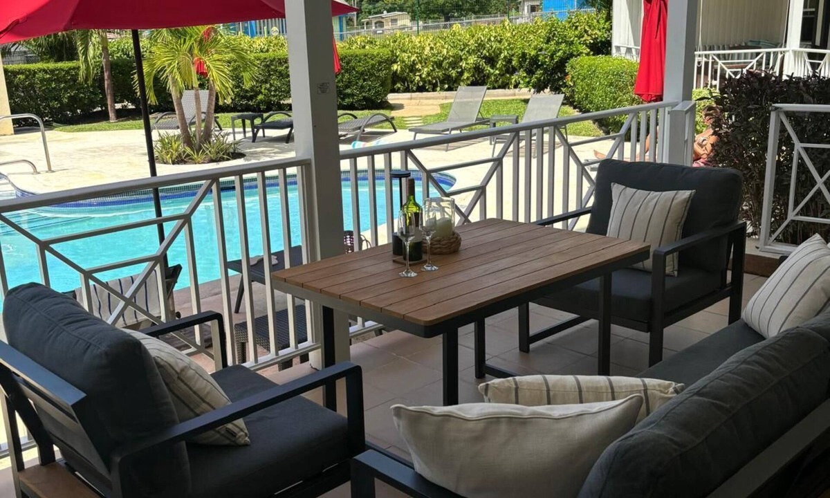 Weston Apartment | Elegant Poolside Apartment, Large Covered Terrace- Walk to Beach, West Coast
