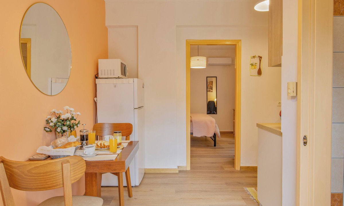 Kontokali Apartment | Elegant Studio for Quiet Holidays with Swimming Pool & Large Garden