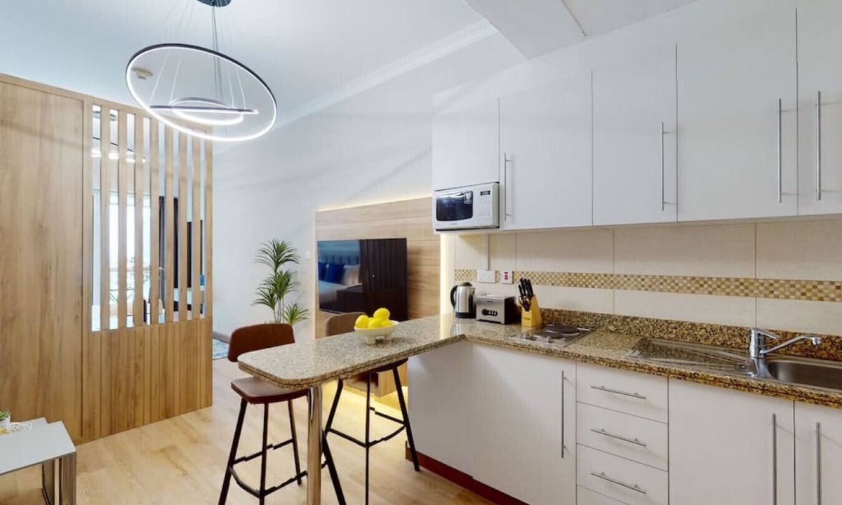 Jumeirah Lake Towers Apartment | Elegant Studio l Peaceful Location l JLT