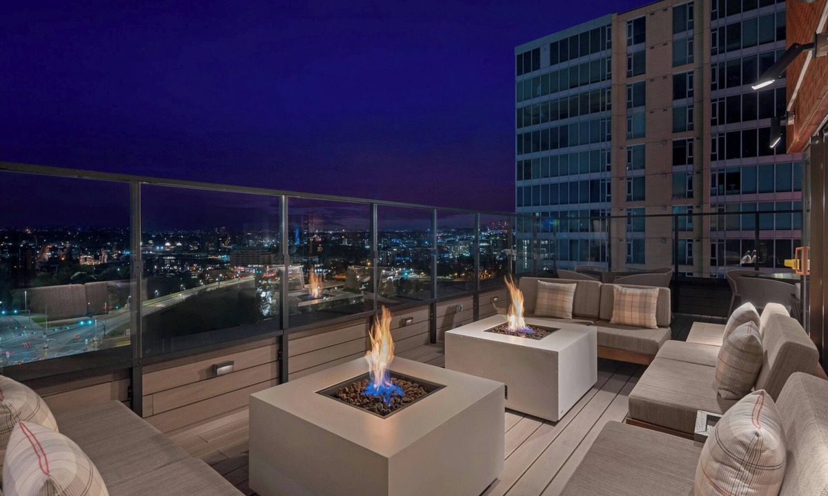 Downtown Calgary Hotel | Element by Marriott Calgary Downtown