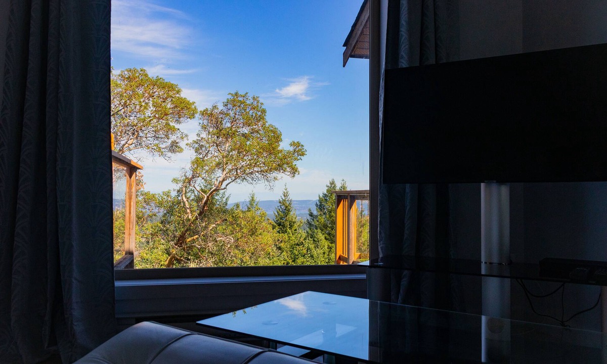 Salt Spring Island Bed & Breakfast | Elevate Rooms Armand Heights