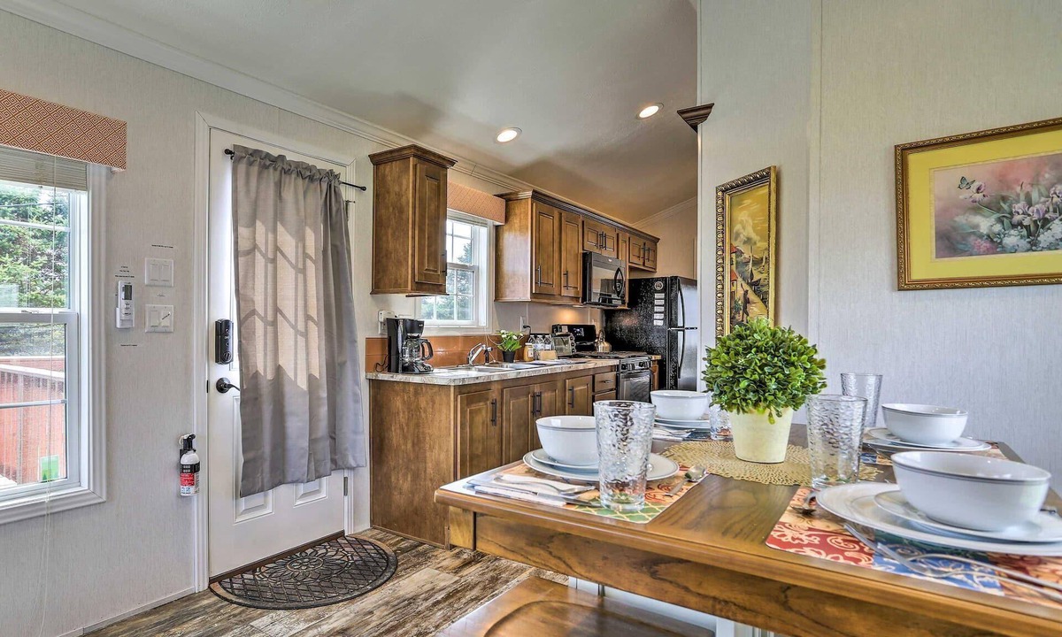 Pleasant Mount Cottage | Elevated Comfort with Radiance and Calm
