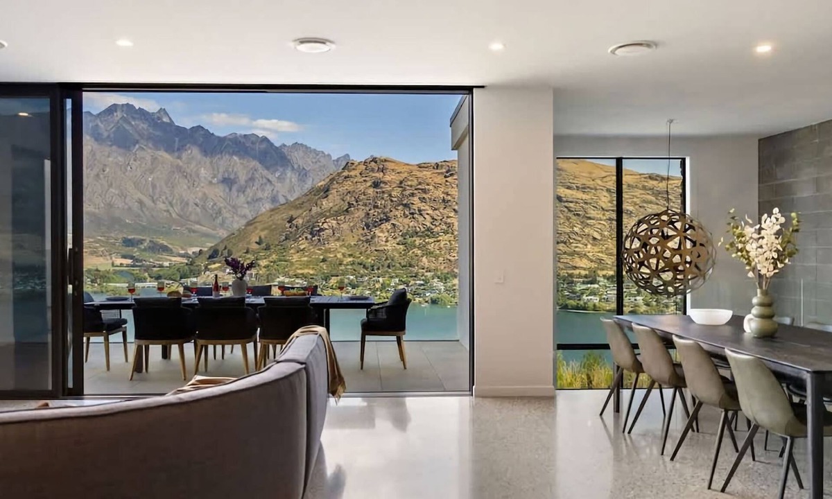 Frankton House | Elevated Elegance is a luxury retreat with dramatic views of the lake & mountains.