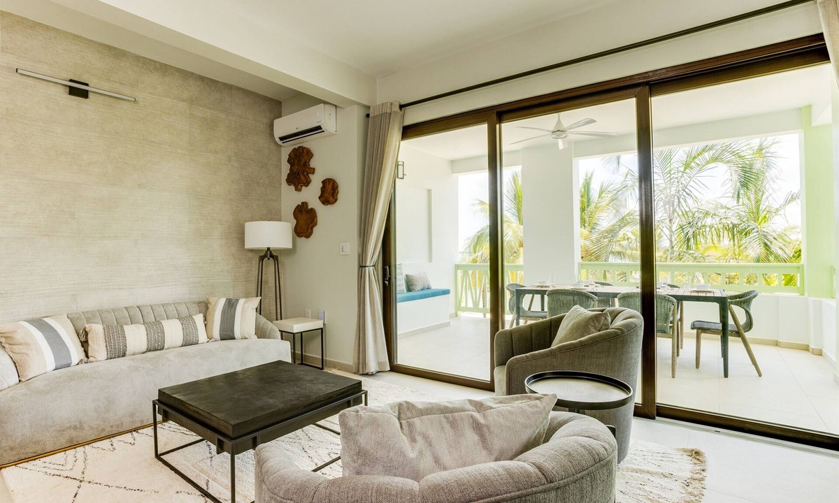 Cocoplum Condo | Elevated Sea View: Second Floor Condo 121, 3BR/2BA