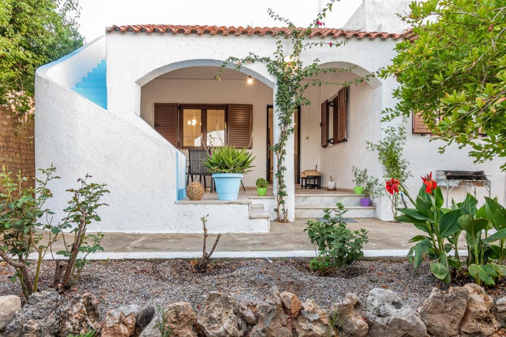 Avdou House | Elias Maro House