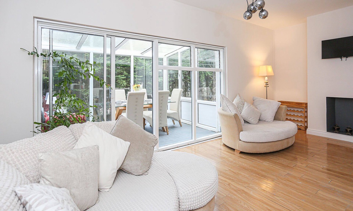 Cultra Apartment | Elite Apartment Woodlnad View