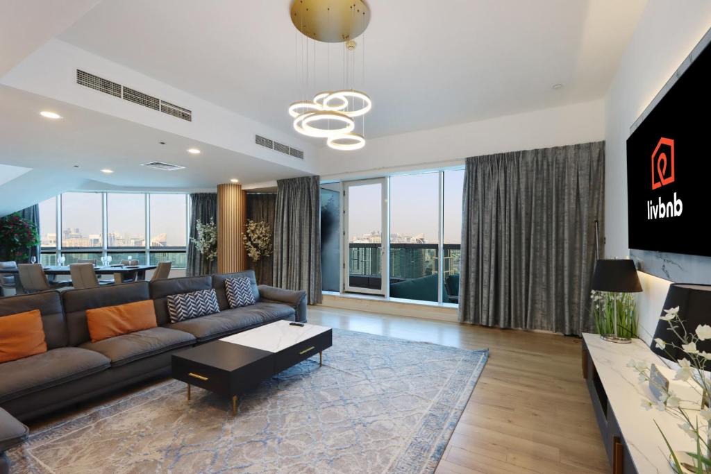Dubai Marina Apartment | Elite Duplex Penthouse Steps from Metro & Marina