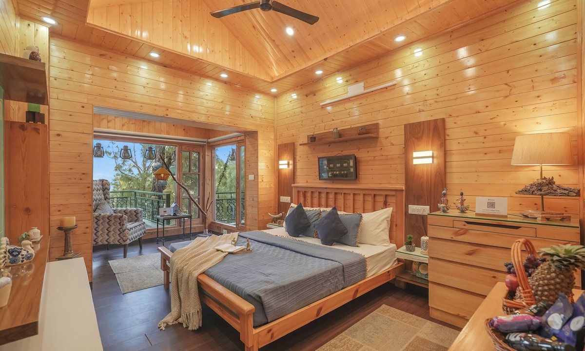 Kumarhatti Villa | ELIVAAS Aaram Bagh 4 BHK Escape