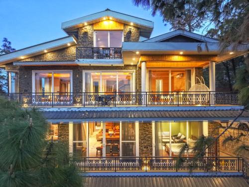 Kasauli Villa | ELIVAAS, Kavya Villa Forest View 4BHK Villa, Kasauli