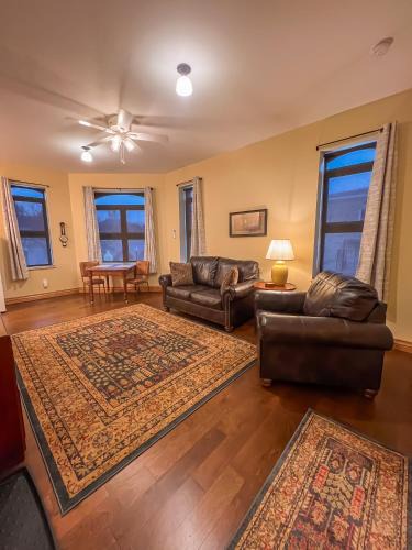 Elkader Hotel | Elkader Suites