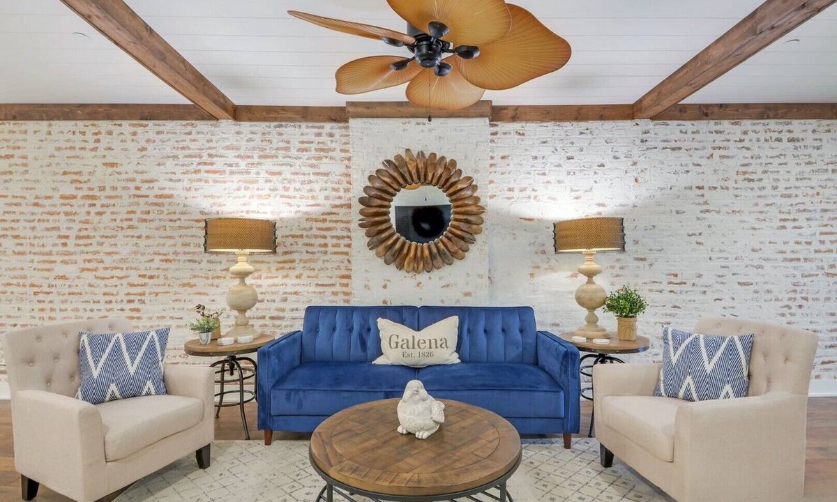 Galena Condo | Elle & Becks Second Floor Suite