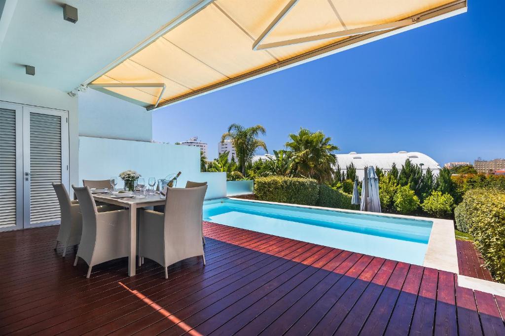 Correeira Villa | ELLE Design Villa by OCvillas - Private Heated Pool and Jacuzzi