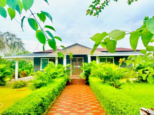 Mhow Hotel | Elure Stays