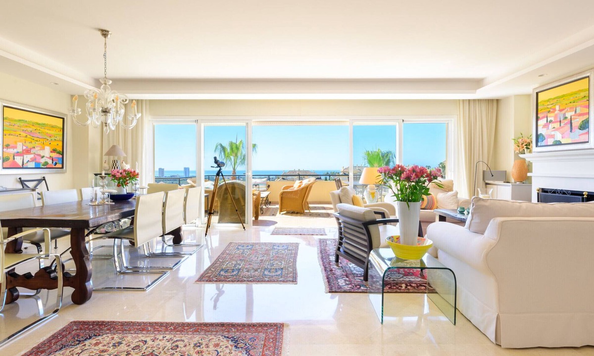 Elviria Apartment | Elviria Hills Penthouse – Idyllic Golf & Sea View Oasis in Marbella