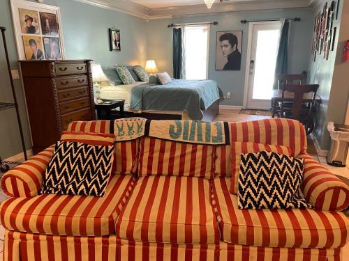 Camden Apartment | Elvis Presley Fan Studio
