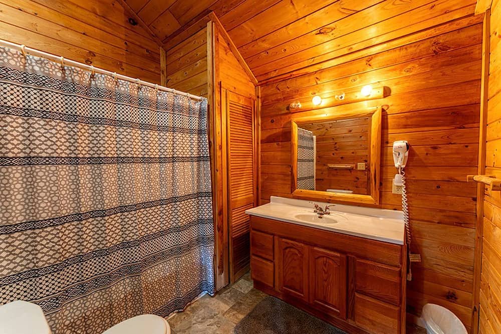 Ely Cabin | Ely Pet-Friendly Cabin Rental for Memorable Lakeside Vacations in Minnesota