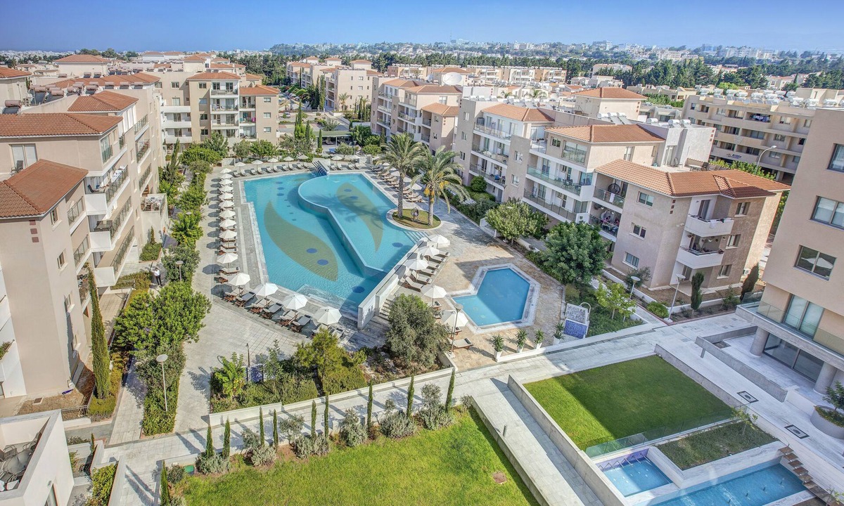 Universal Apartment | Elysia Park