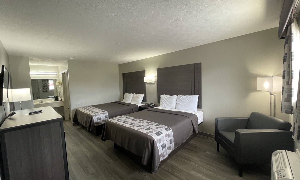 Hohenwald Hotel | Embassy Inn