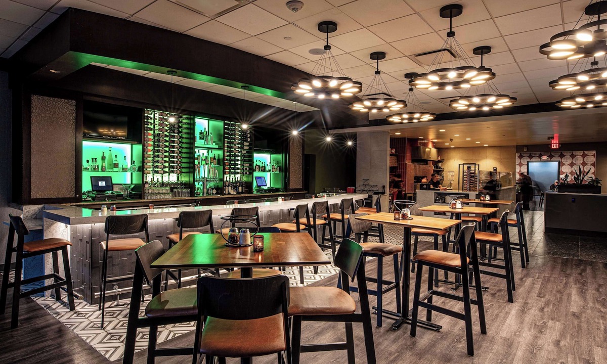 Rosemont Hotel | Embassy Suites by Hilton Chicago O'Hare Rosemont