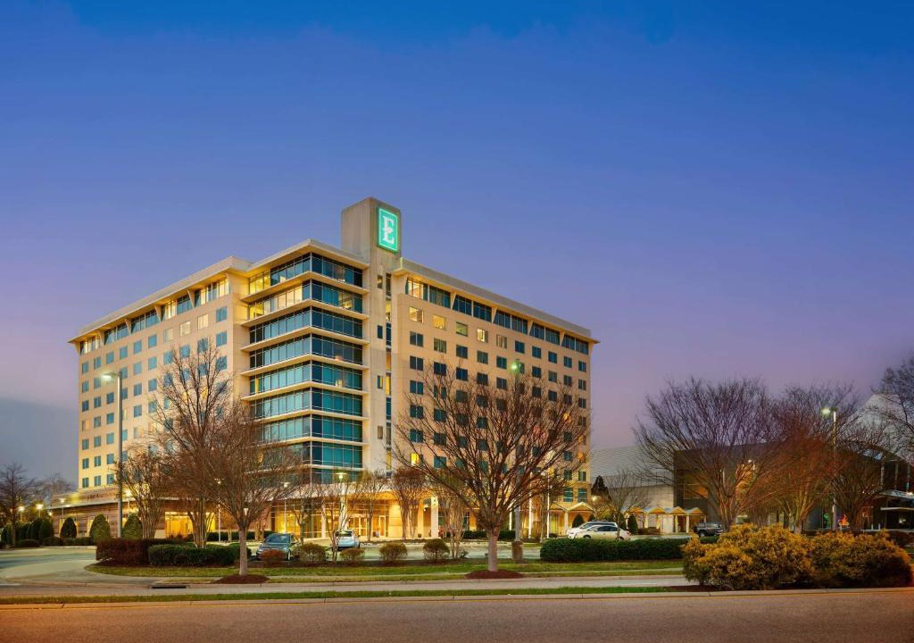 Coliseum Central Hotel | Embassy Suites by Hilton Hampton Convention Center