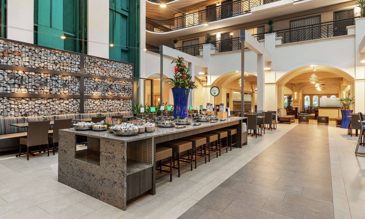 Seybold Hotel | Embassy Suites by Hilton Miami International Airport