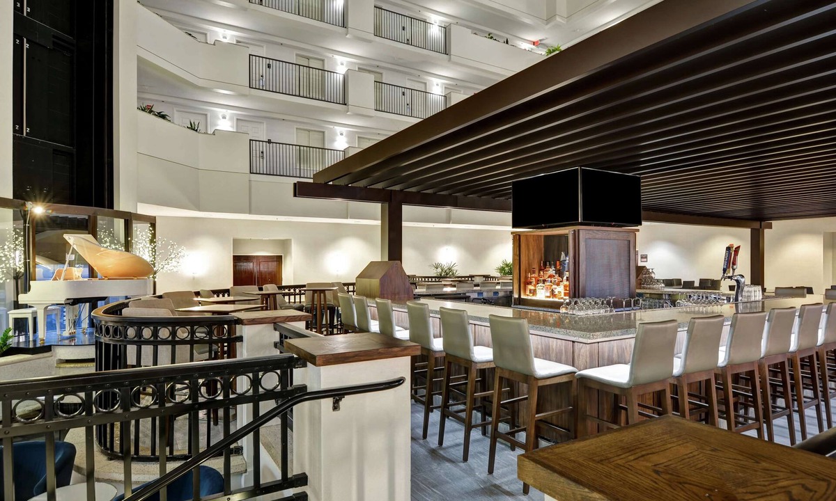 Downtown Orlando Hotel | Embassy Suites by Hilton Orlando Downtown