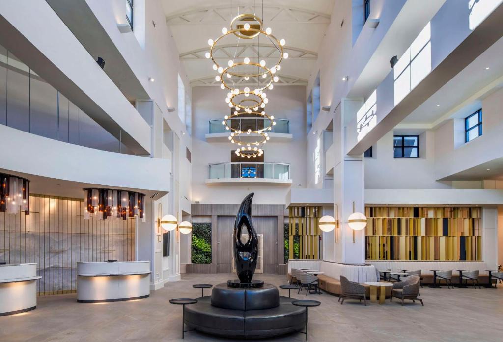 Umstead Hotel | Embassy Suites by Hilton Raleigh Durham Airport Brier Creek
