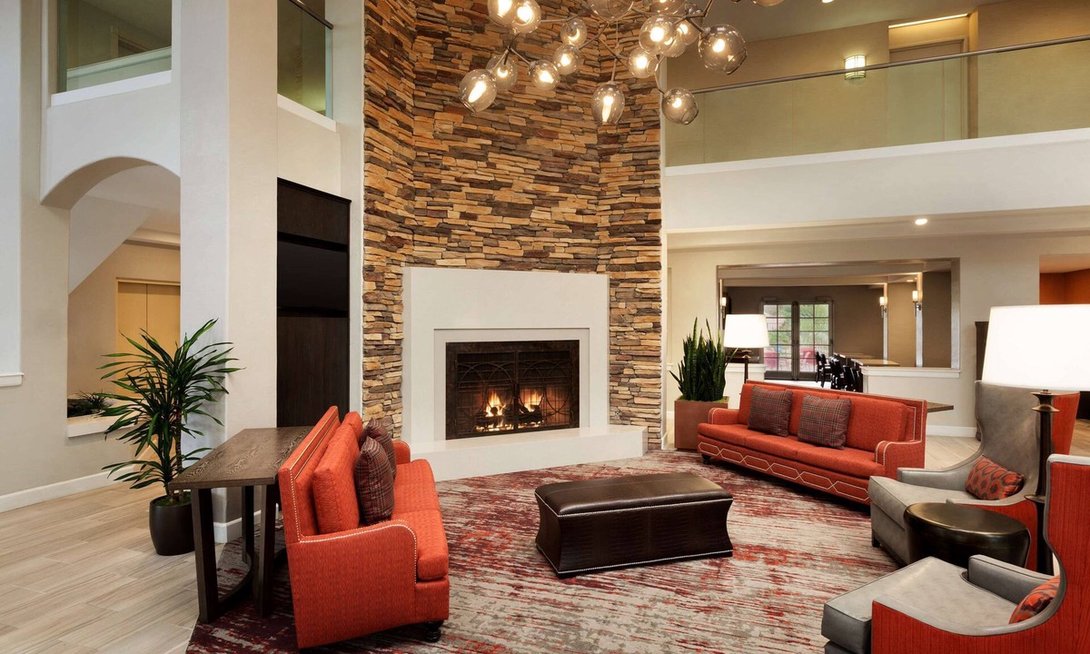 Temecula Hotel | Embassy Suites by Hilton Temecula Valley Wine Country