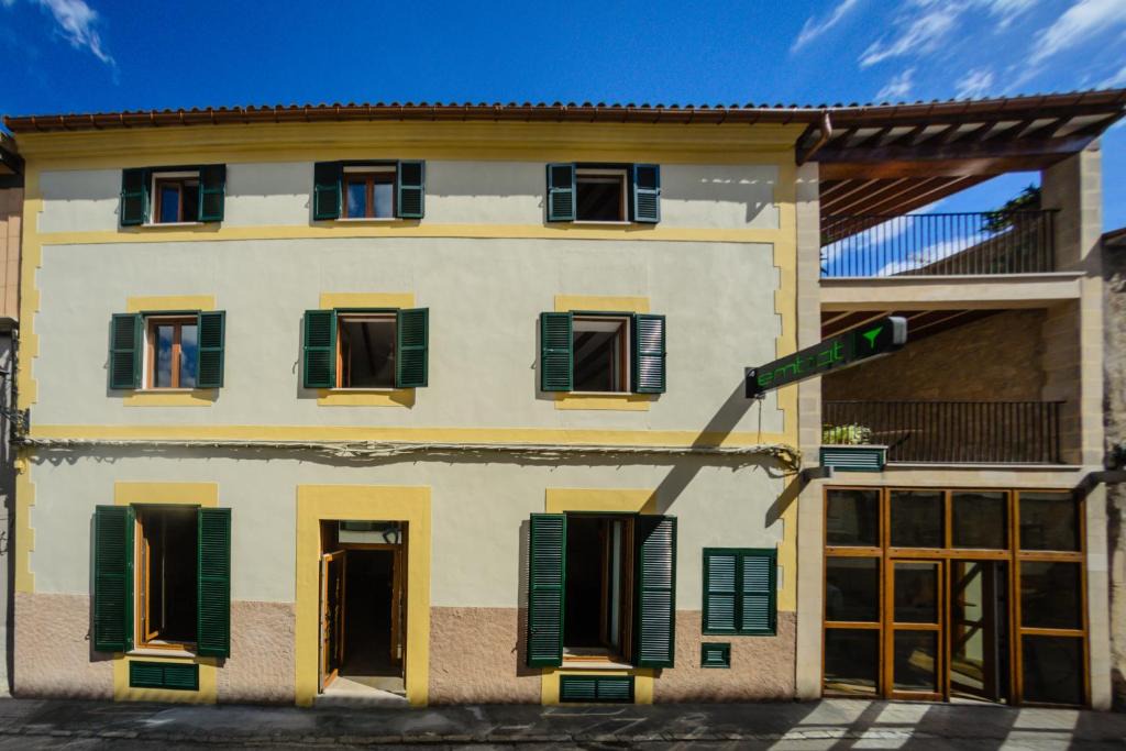 Montuiri Hostel | Embat - Hostel
