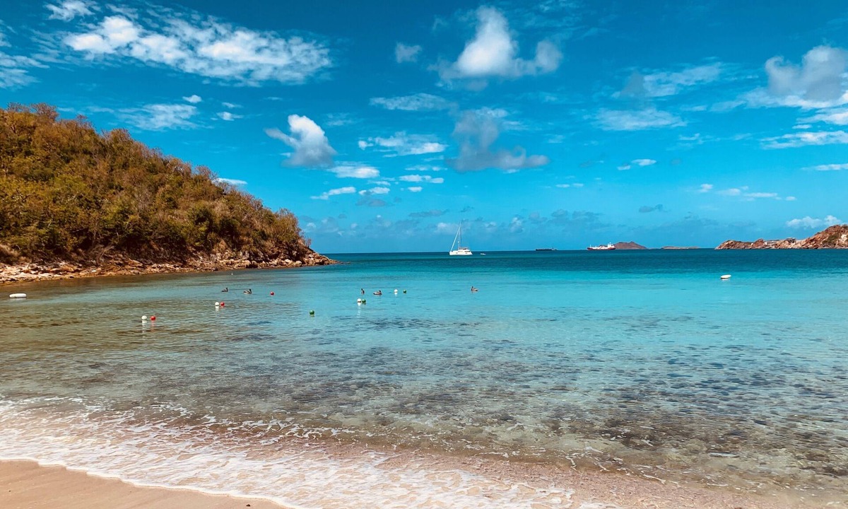 Charlotte Amalie West Hotel | Emerald Beach Resort