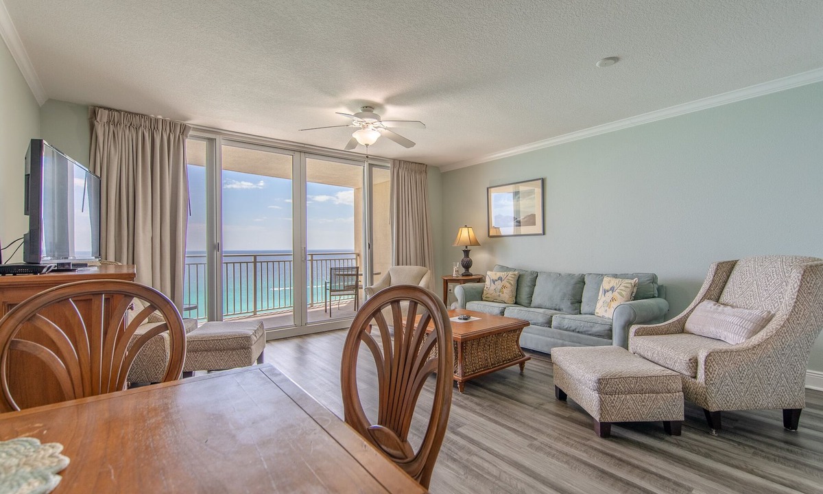 Panama City Beach Condo | Emerald Beach #1526 1BR+Bunk Early Booking Discount 2 Free Beach Chairs