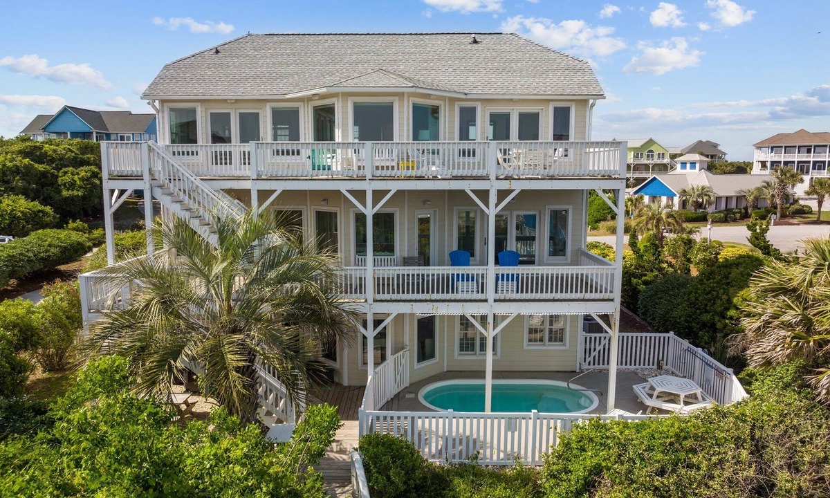 Emerald Isle House | Emerald Dream: Sun, Sand & Splash Zone