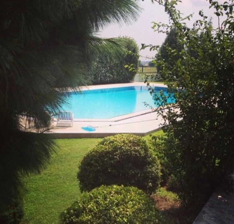 Xanthi Villa | emerald green villa