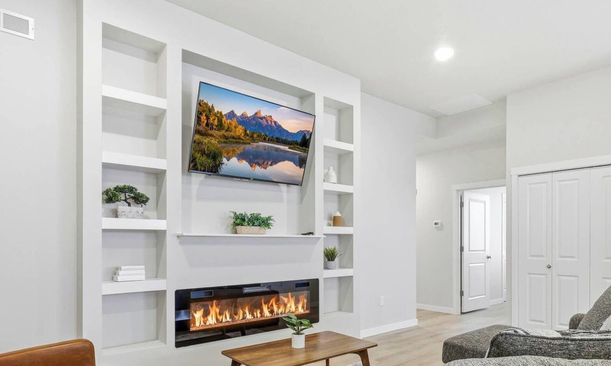 Hermiston House | Emerald Retreat 3BR | Work-Ready | Fast Wi-Fi