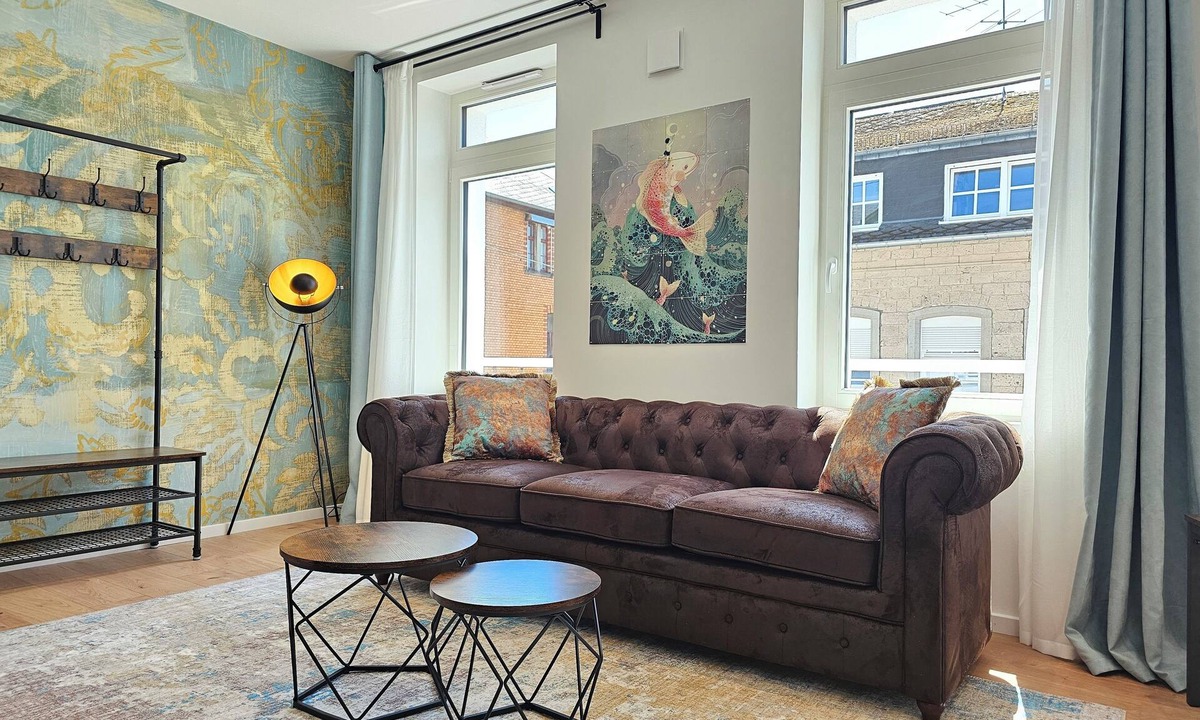 Montabaur Apartment | Emerald - Right next to the castle, terrace, BBQ, switch & stream