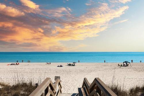 Sugar Beach House | Emerald Shores: Steps from the Gulf, Navarre Beach