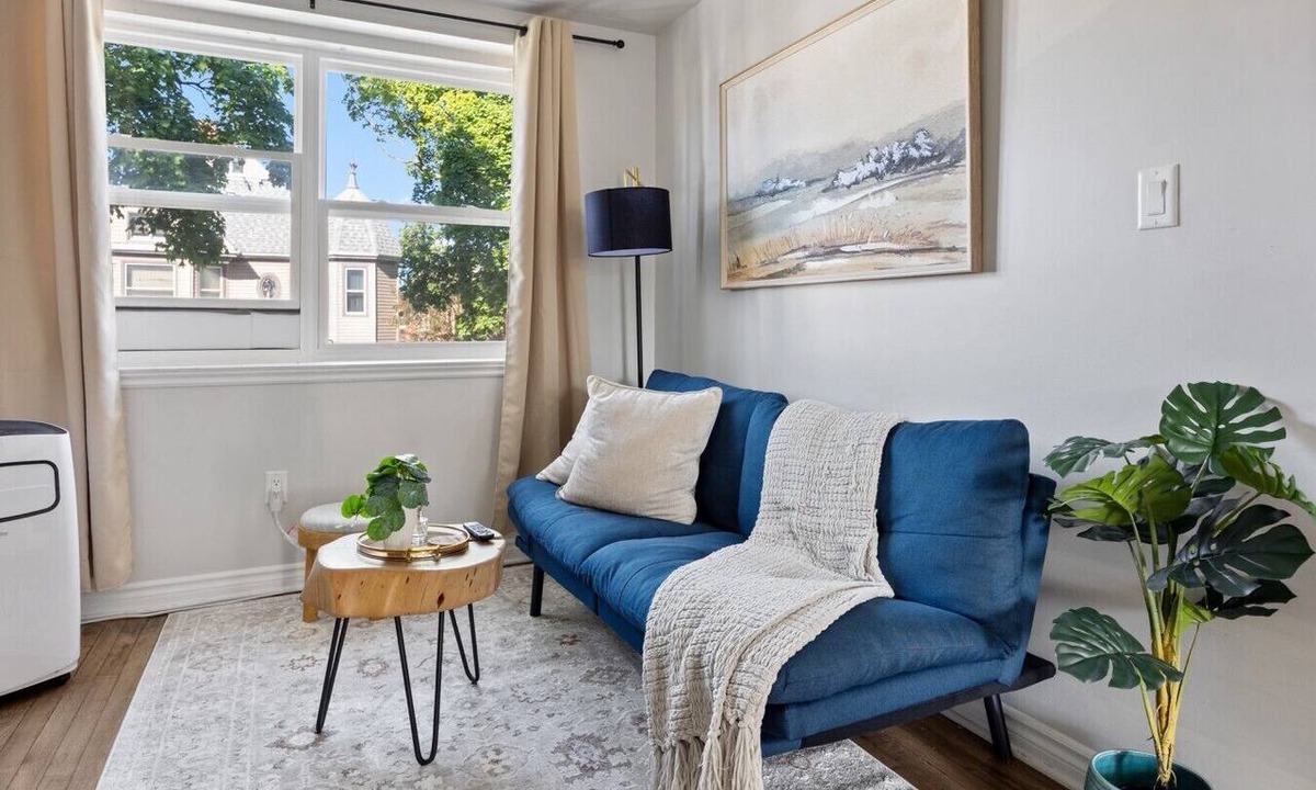 Walkerville Apartment | Emerald Suite + Sapphire Suite - Sleeps 6