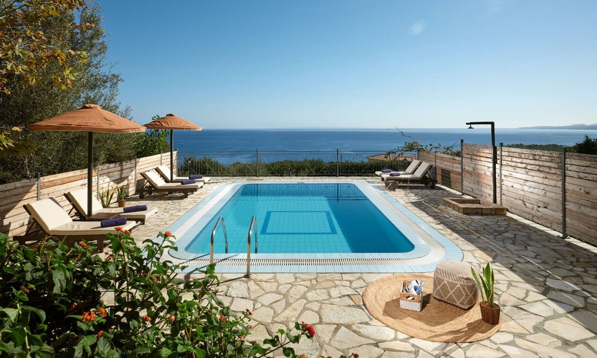 Varvara Villa | Emerald Superior Villa