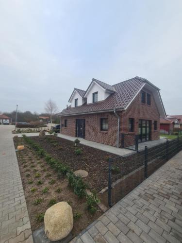 Geeste House | Emily