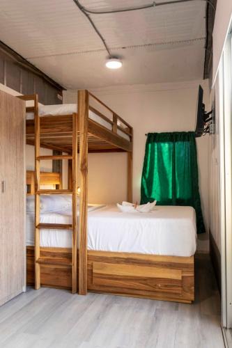 Uvita Apartment | Emi’s Place Container Living