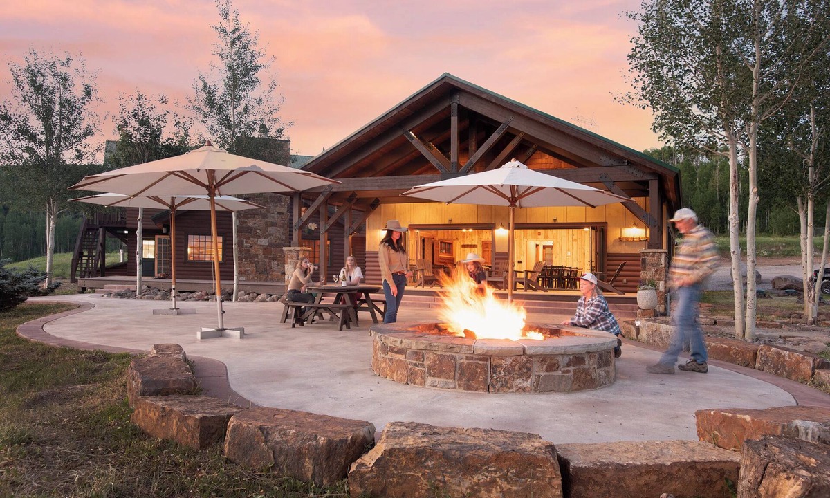 Paonia Cabin | EML 9 Juniper