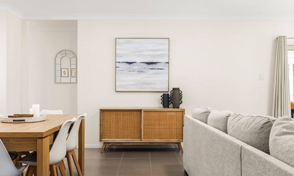 Mount Lofty House | "Emmeline" - A Luxury villa nestled in a peaceful, tree-lined street