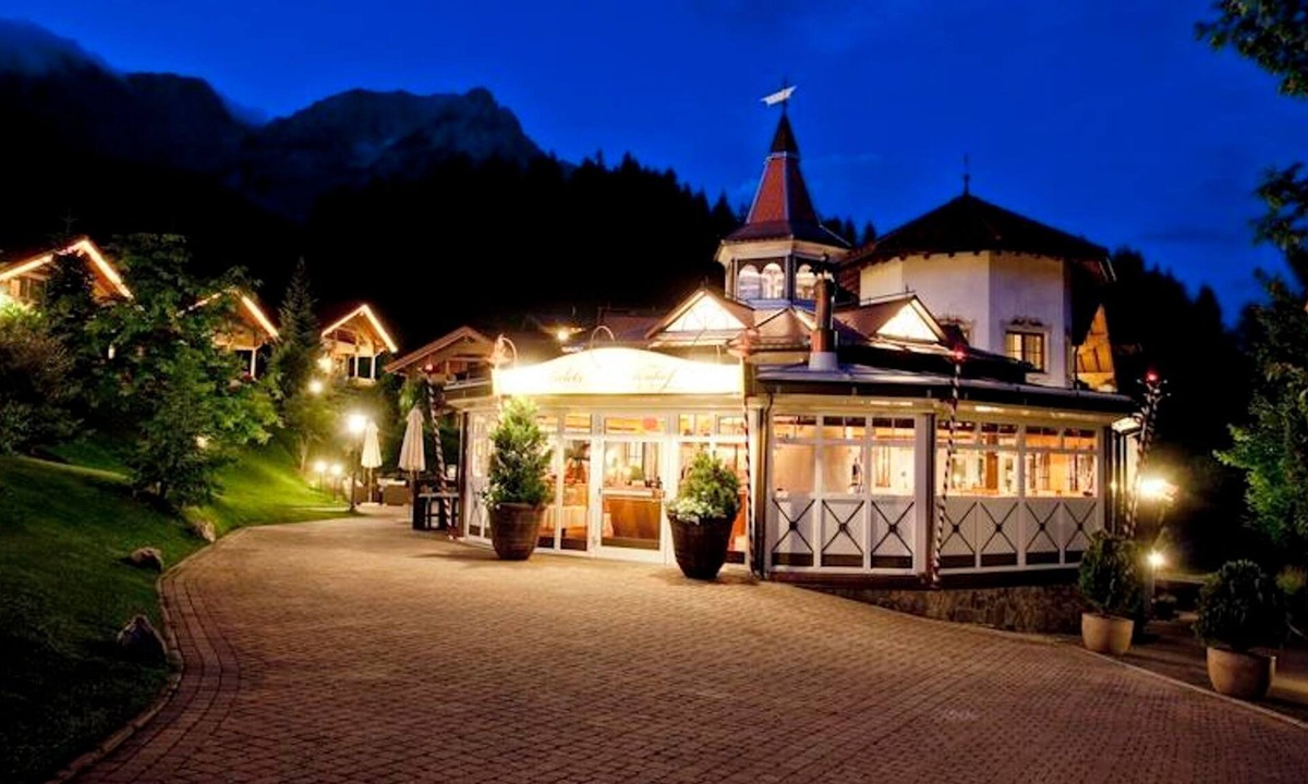 Scheffau am Wilden Kaiser Apartment | Emperor Suite with Bath, Shower, Toilet - Chalet Hotel am Leitenhof
