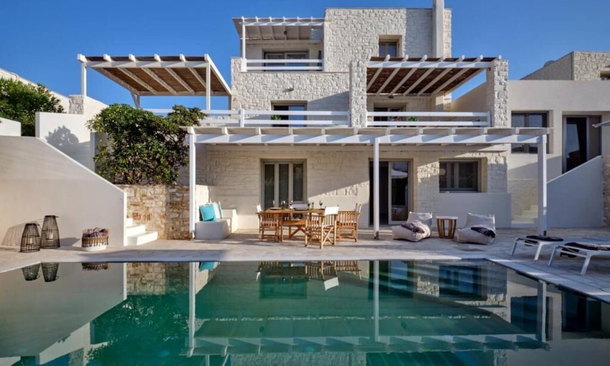 Paros Villa | Empire Luxury Villas